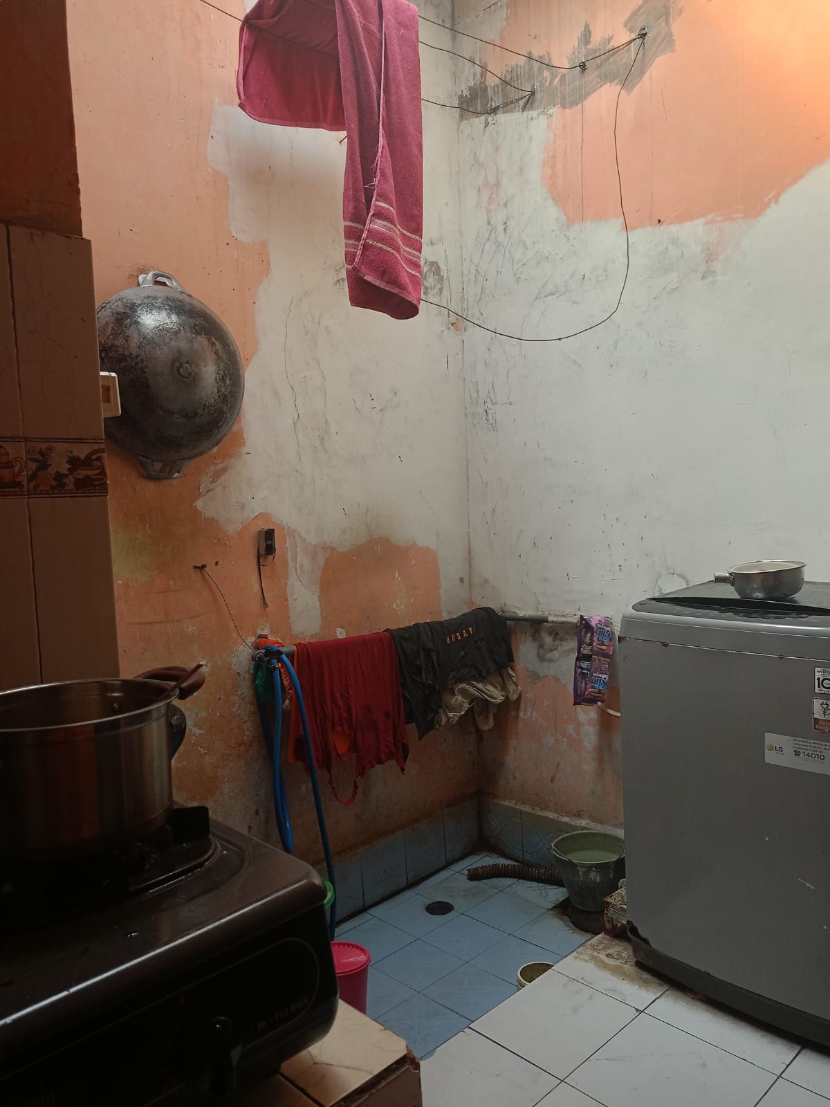 Rumah Dijual Harga di Bawah Pasaran Siap Huni!