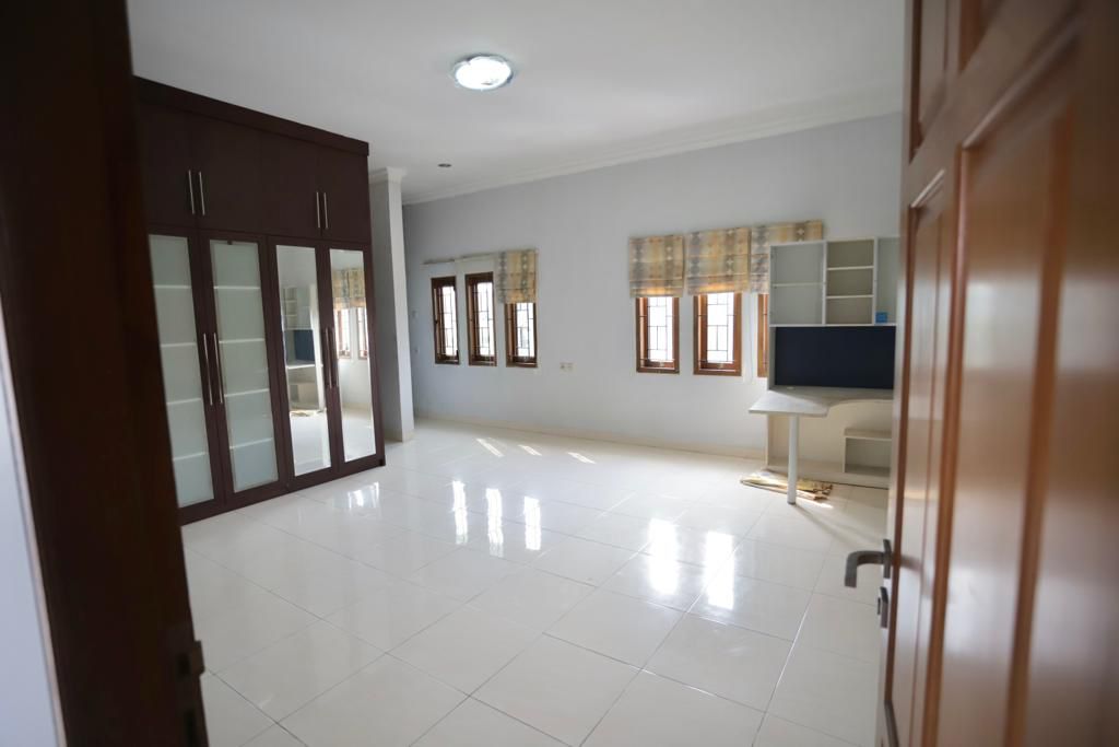 Jual Sewa Rumah Bisa untuk Kantor di Area Cilandak Dekat Citos,