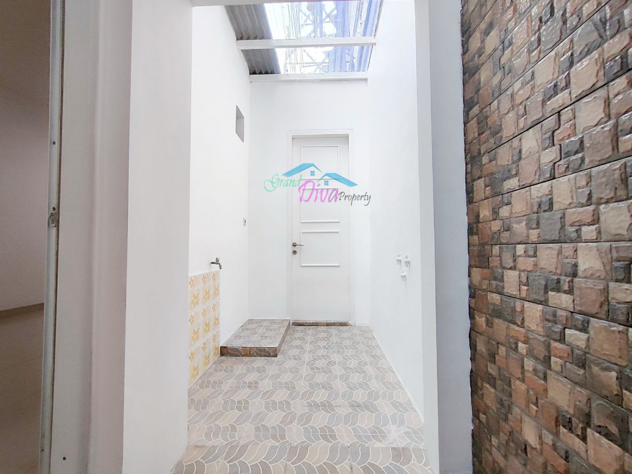 RUMAH BAGUS BARU DI RENOVASI DI PERUM GRAND SERPONG RESIDENCE 2