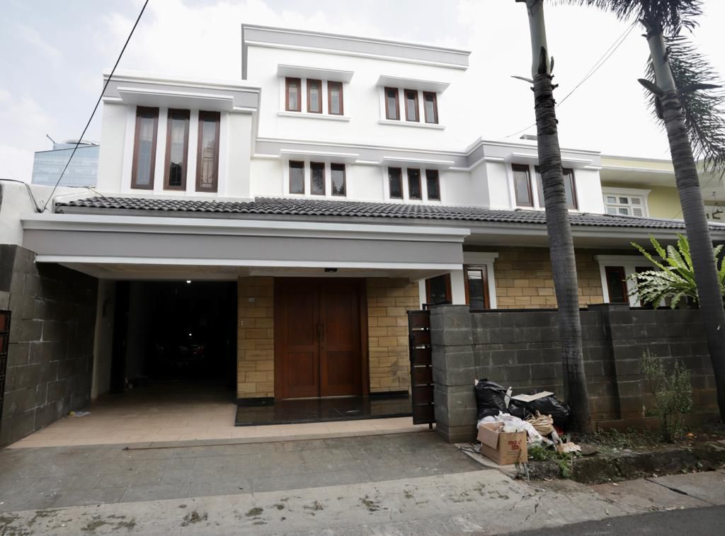 Jual Sewa Rumah Bisa untuk Kantor di Area Cilandak Dekat Citos