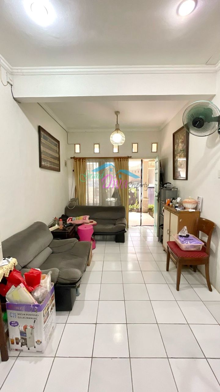 RUMAH DI PONDOK PEKAYON INDAH