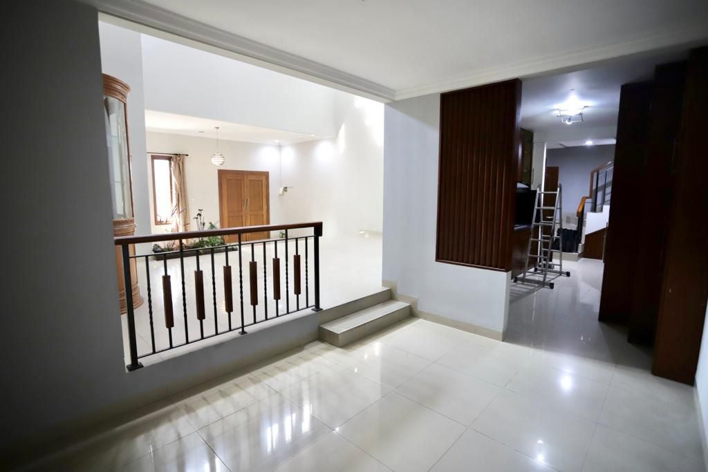 Jual Sewa Rumah Bisa untuk Kantor di Area Cilandak Dekat Citos