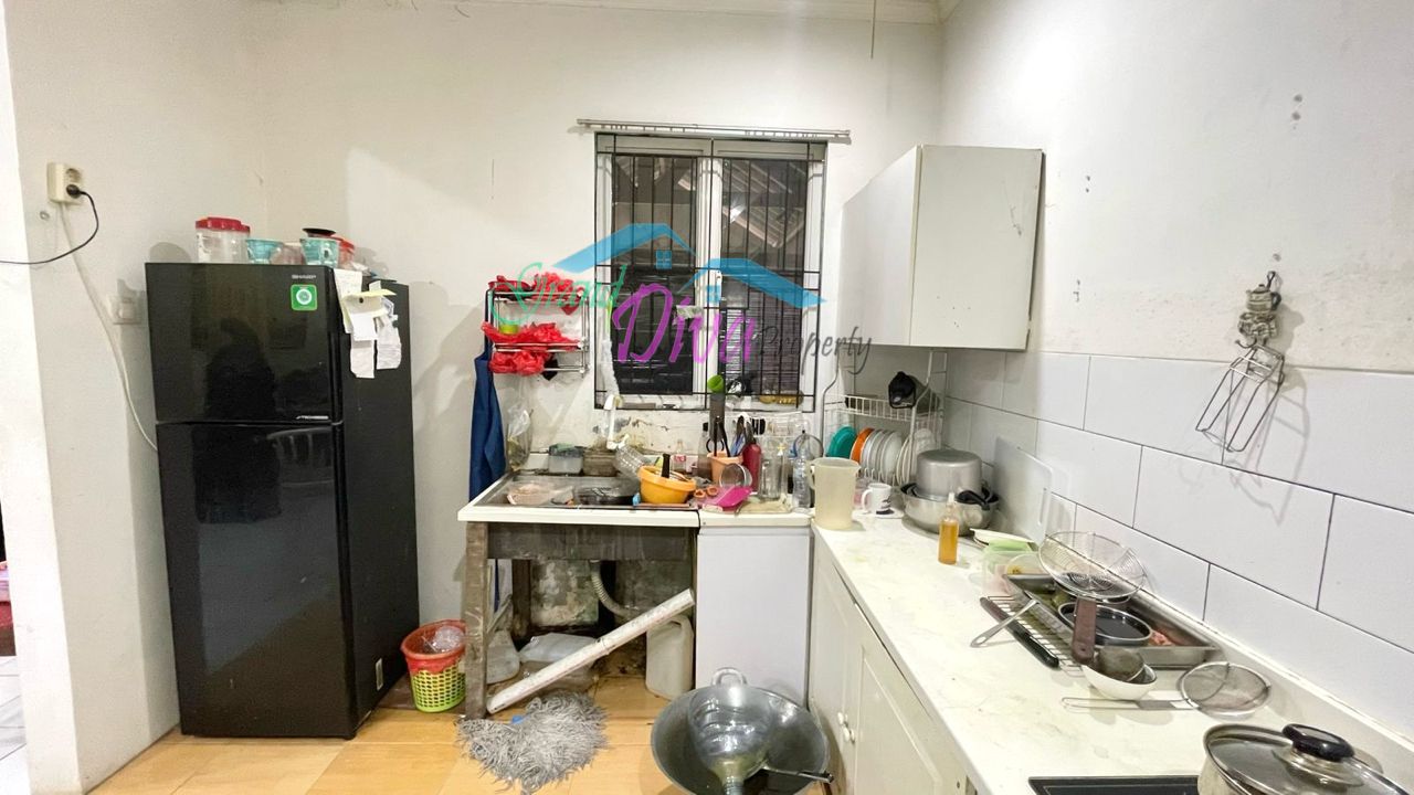 RUMAH DI PONDOK PEKAYON INDAH