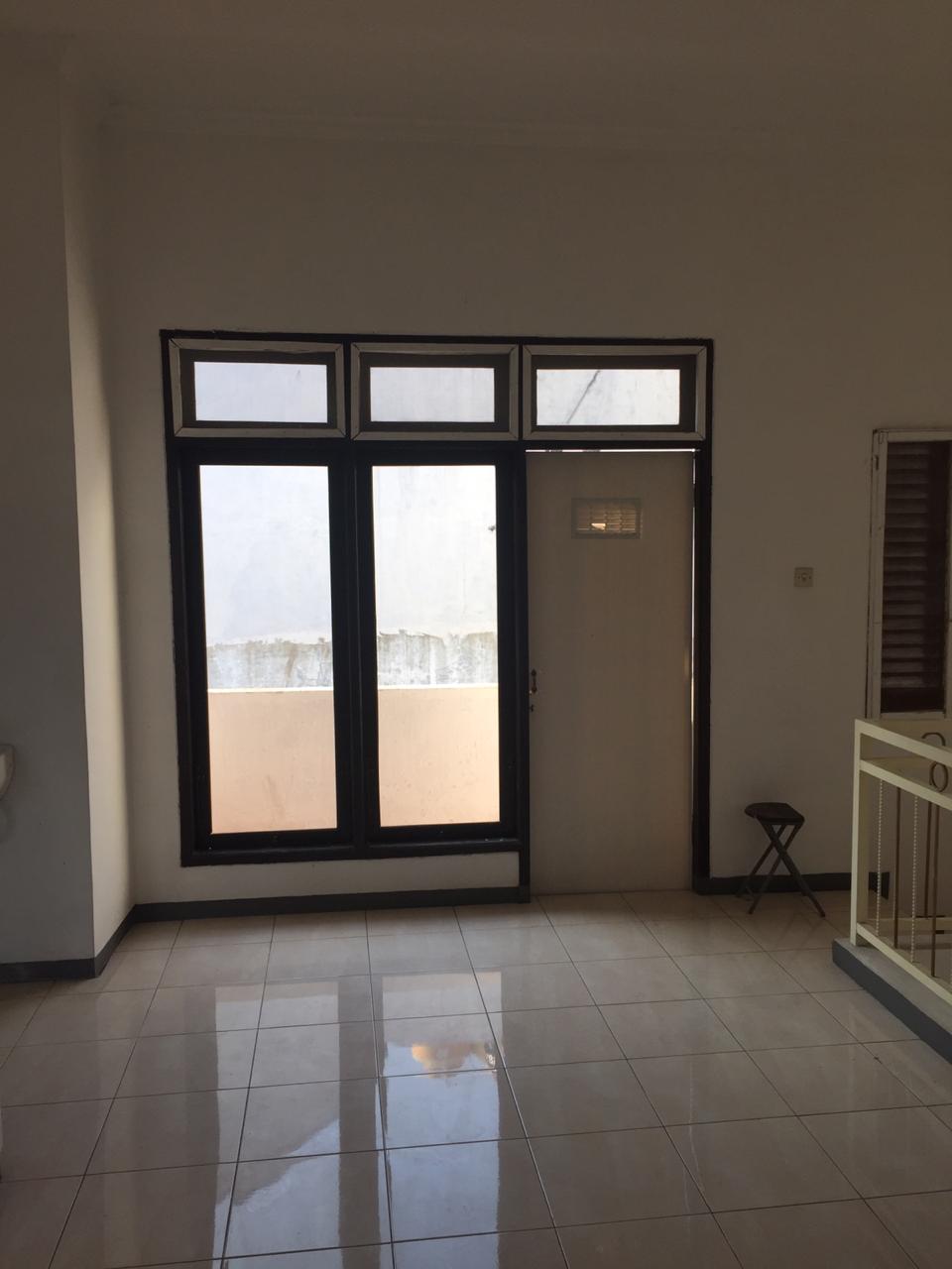 Jual Rumah 2 lt SHM di Graha Sampurna Indah Wiyung Bagus, dekat