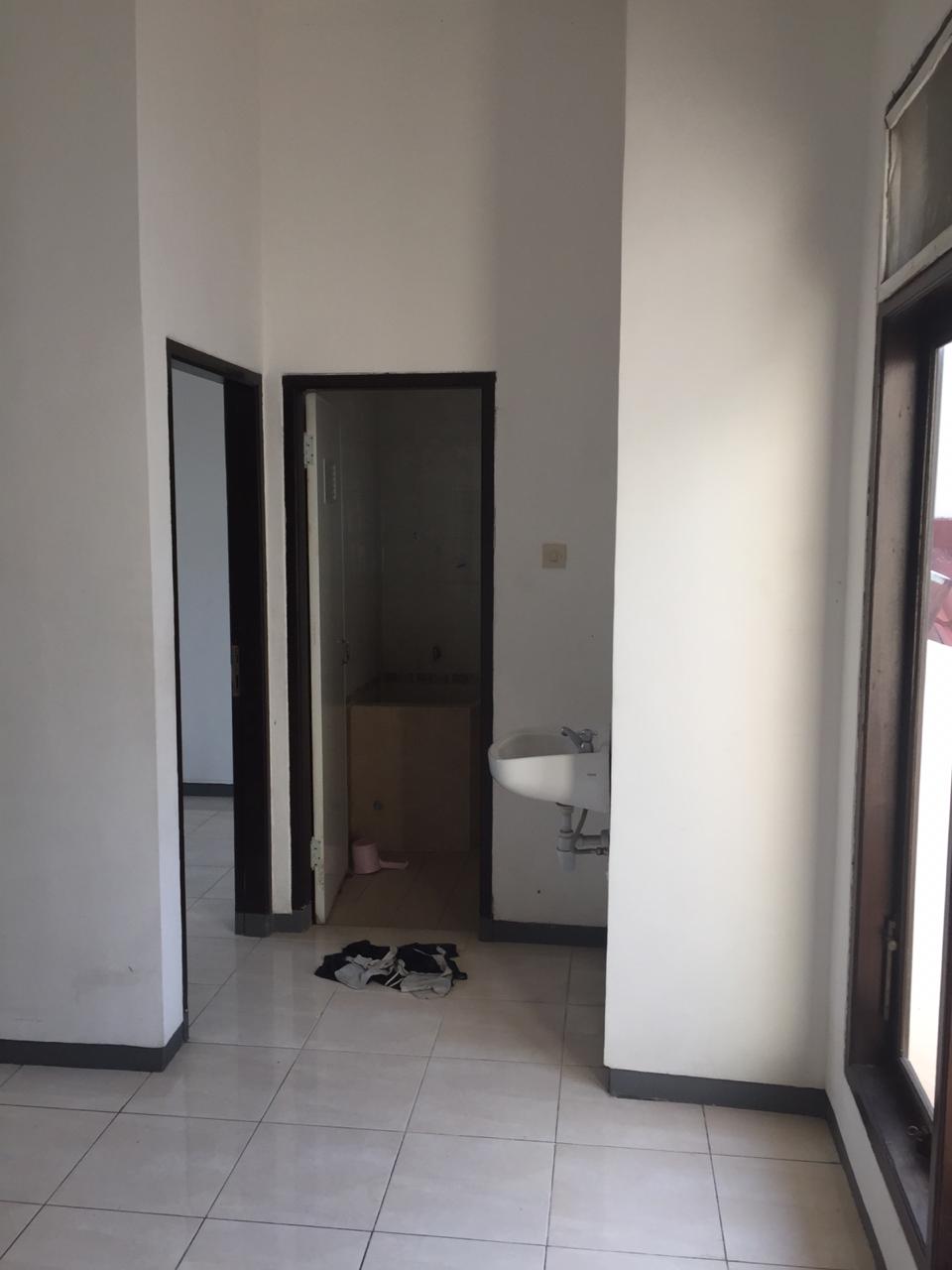 Jual Rumah 2 lt SHM di Graha Sampurna Indah Wiyung Bagus, dekat