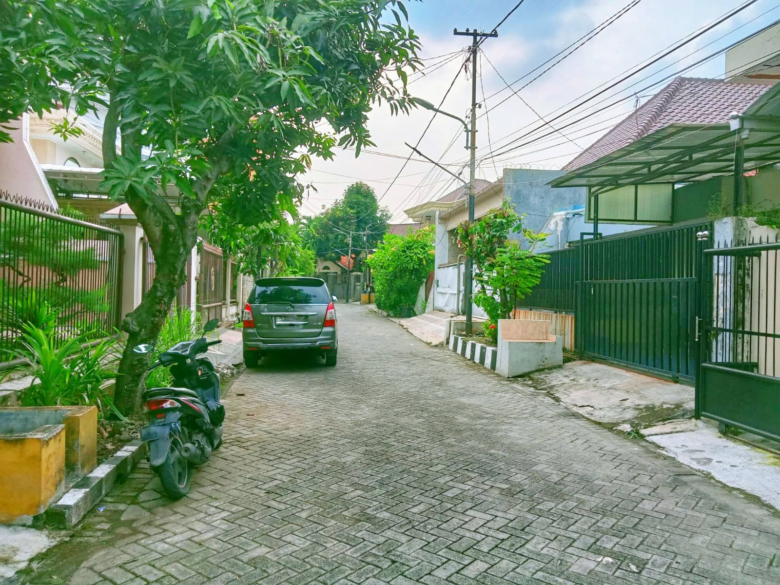 *DiJual Cepat Rumah Lama DARMO PERMAI SELATAN , Surabaya*