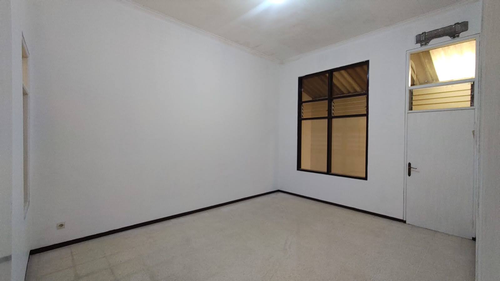 Sewa Rumah 1,5lt di Ngagel Madya 3 Kamar Hanya 200m Ngagel Jaya