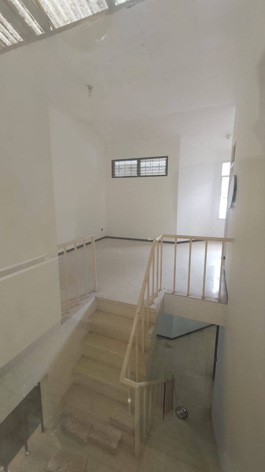 Sewa Rumah 1,5lt di Ngagel Madya 3 Kamar Hanya 200m Ngagel Jaya