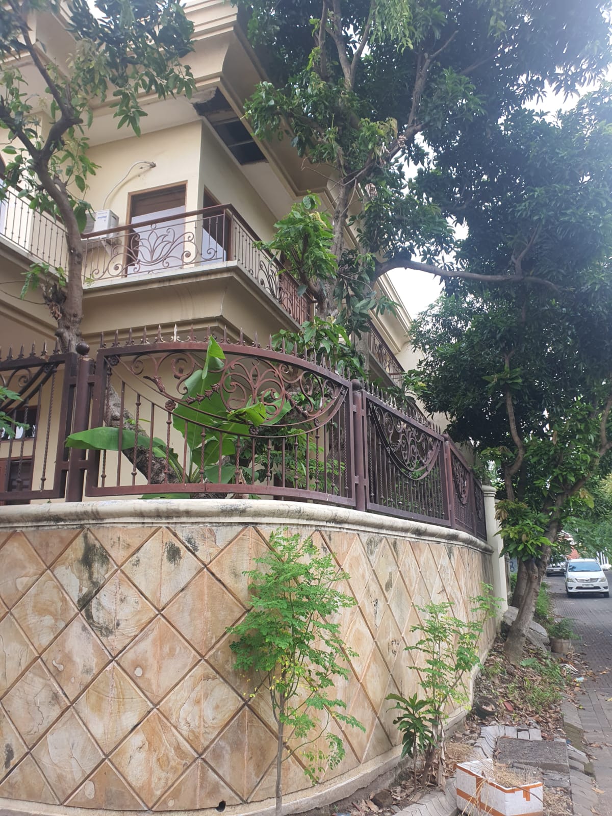 Jual Cepat!! Rumah Citraland Taman Internasional SHM 2 Lt Siap h