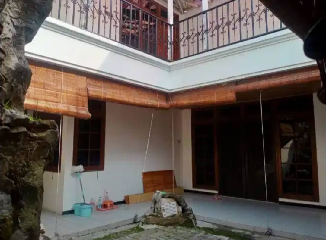 Jual Rumah Lokasi Premium Kertajaya Indah dekat Raya, cocok Kant