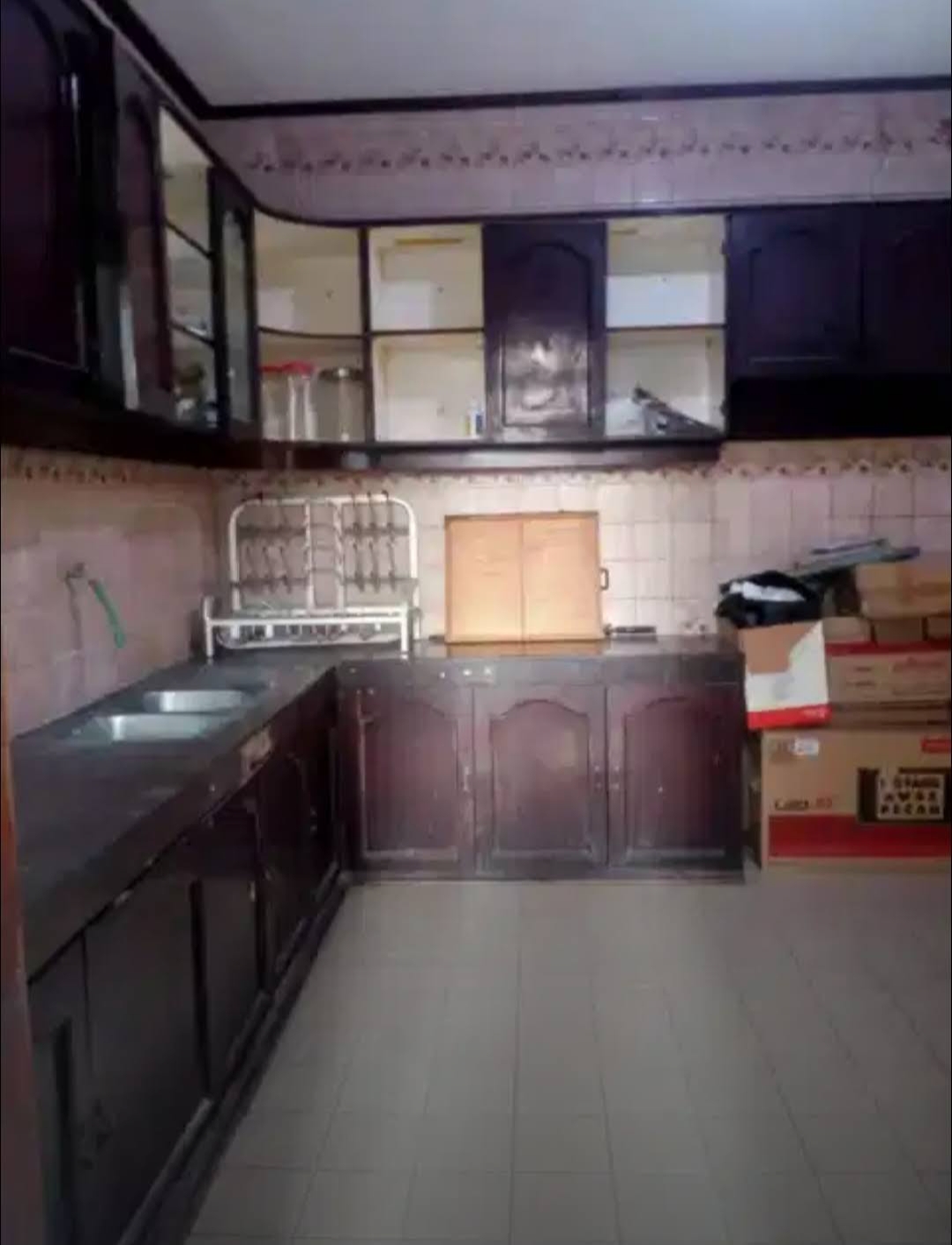 Jual Rumah Lokasi Premium Kertajaya Indah dekat Raya, cocok Kant