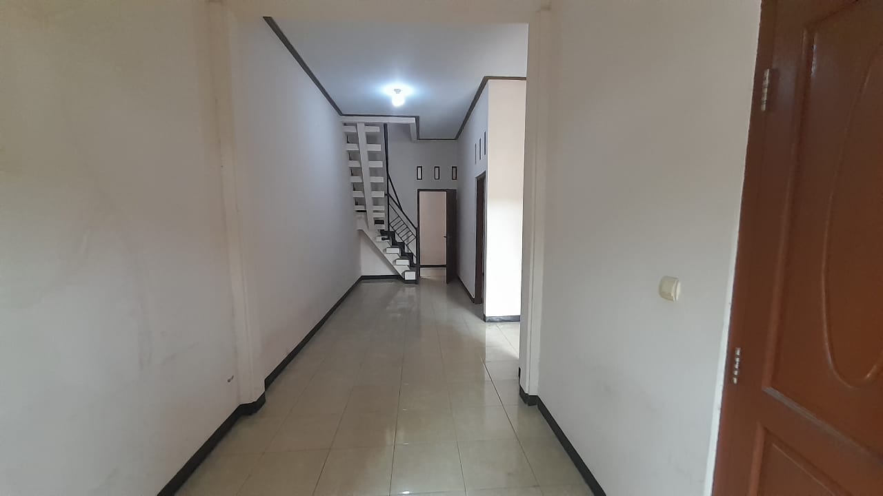 RUMAH 2 LANTAI DI PERUMAHAN DASANA INDAH TANGERANG