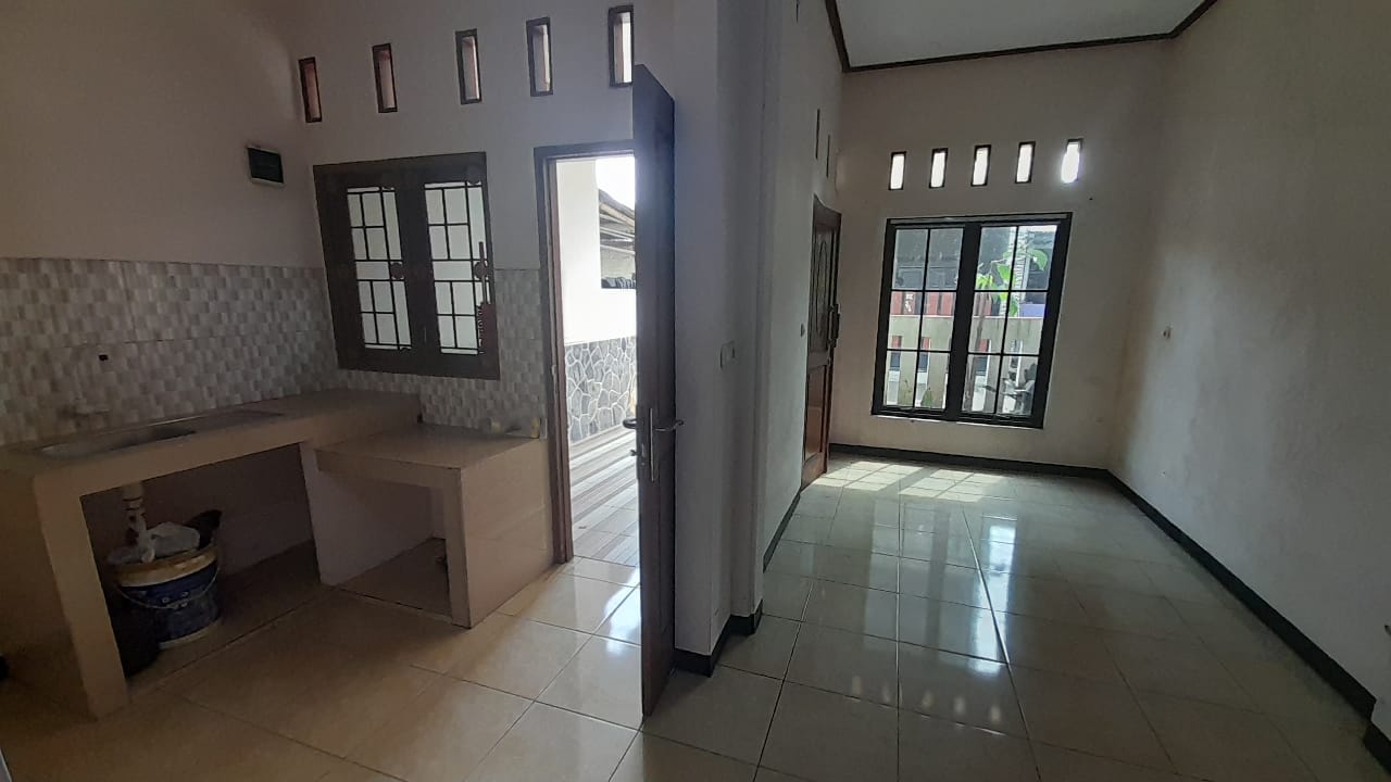 RUMAH 2 LANTAI DI PERUMAHAN DASANA INDAH TANGERANG