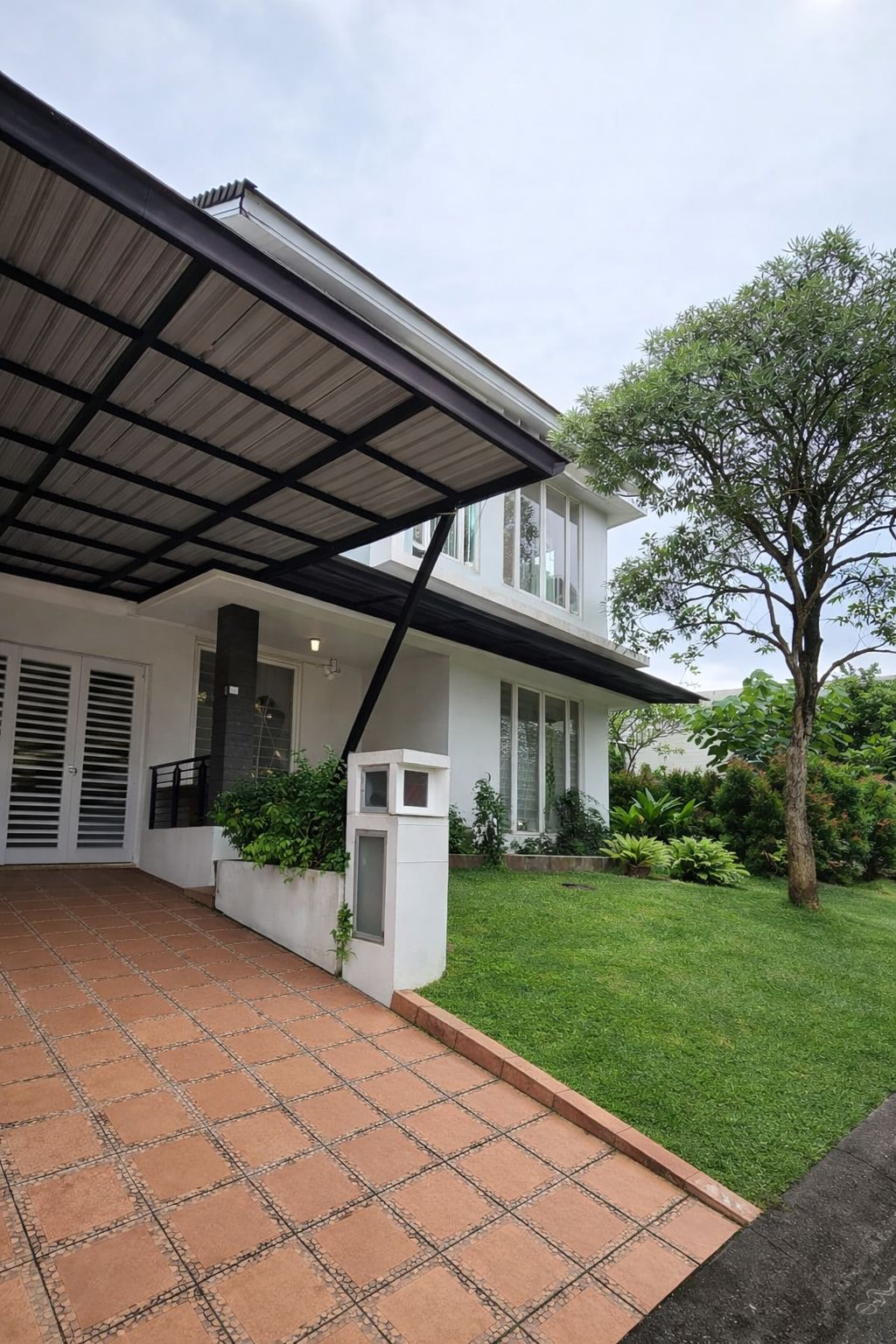 Rumah di sewakan di Bintaro sektor 9 Perumahan Emerald View