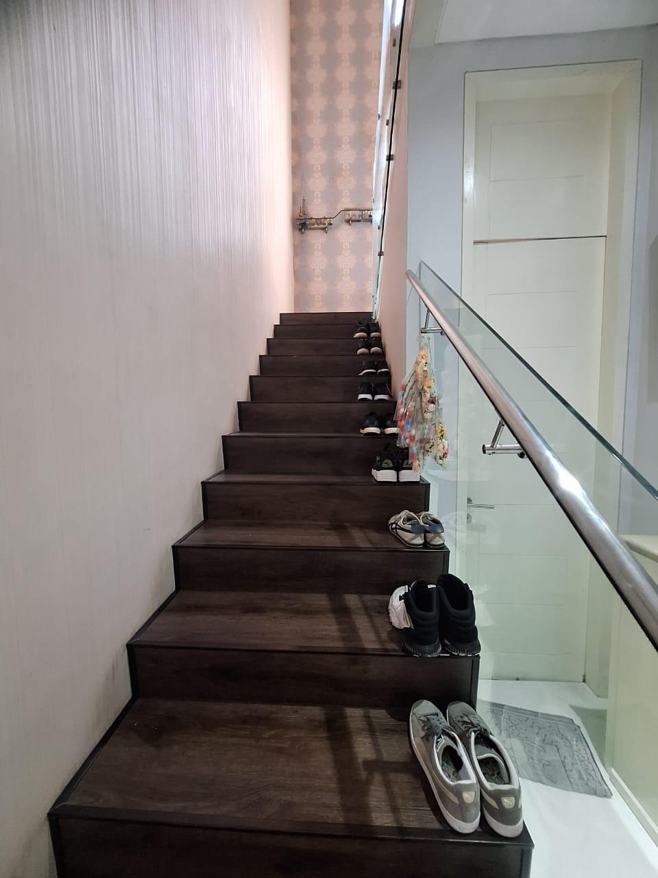 Jual Rumah Semi Furnish Cluster Malibu Pakuwon City dekat Mall