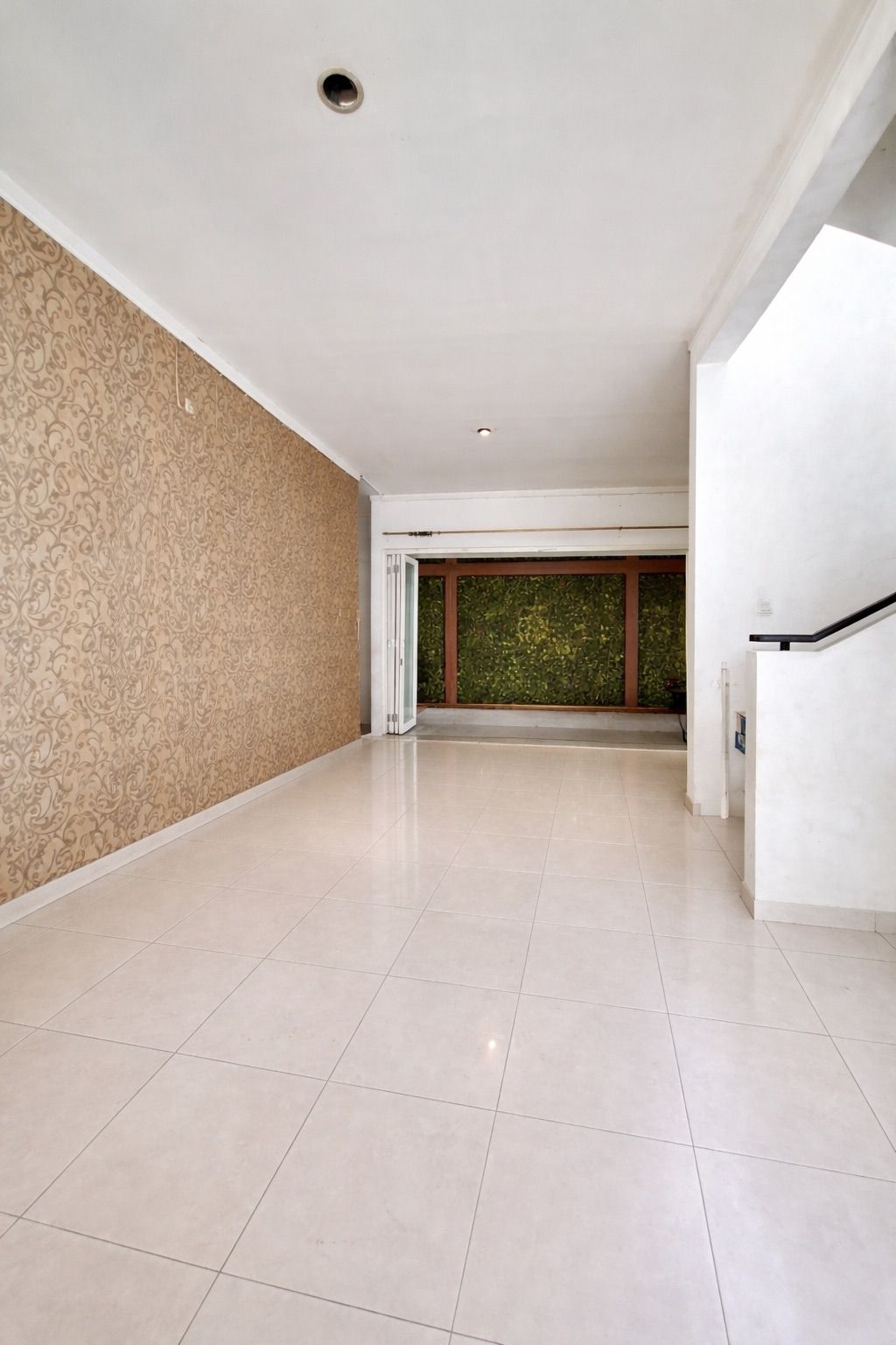 Rumah di sewakan di Bintaro sektor 9 Perumahan Emerald View