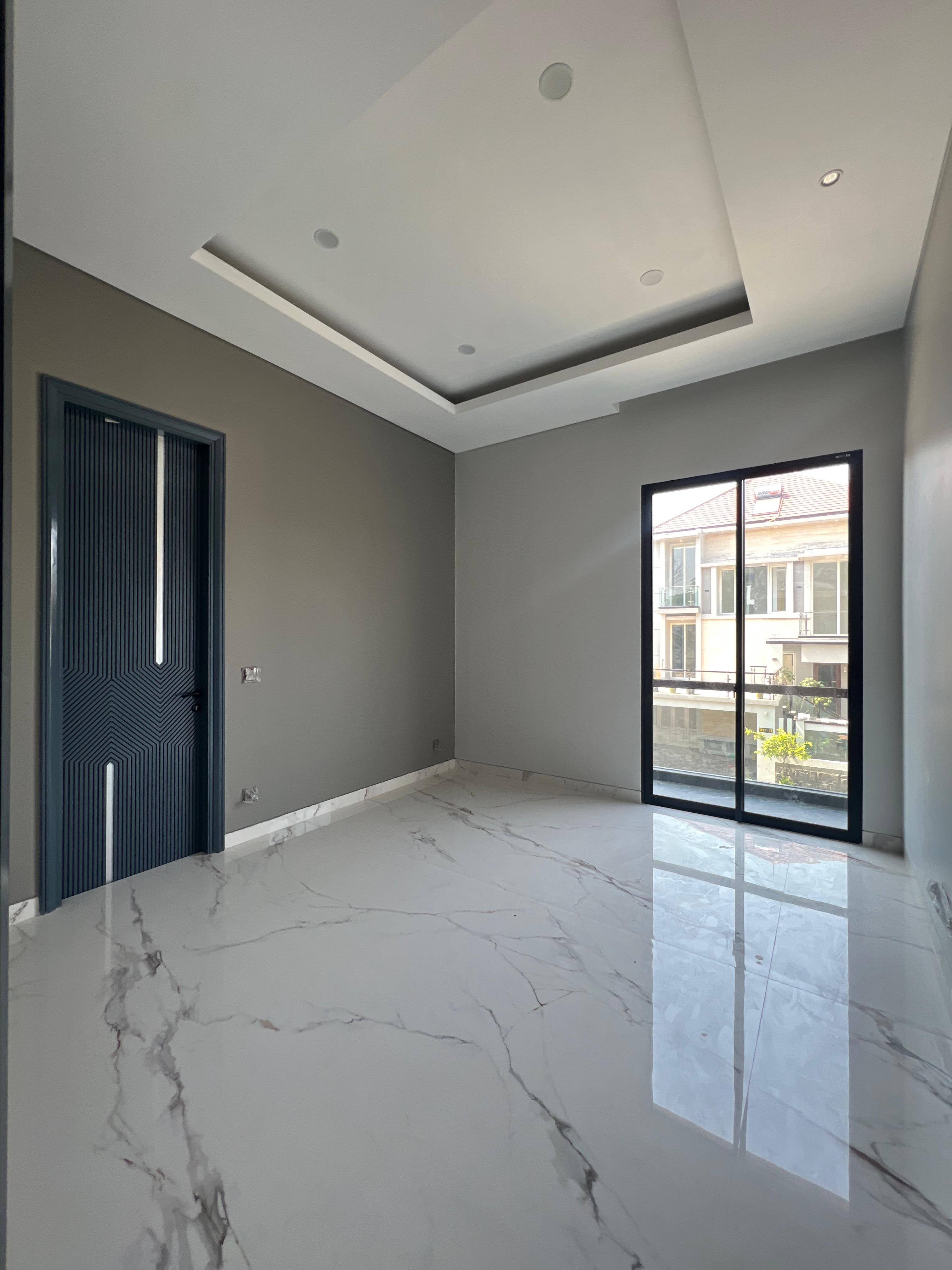 FOR SALE Rumah Mewah WATERFRONT Citraland , Surabaya Barat