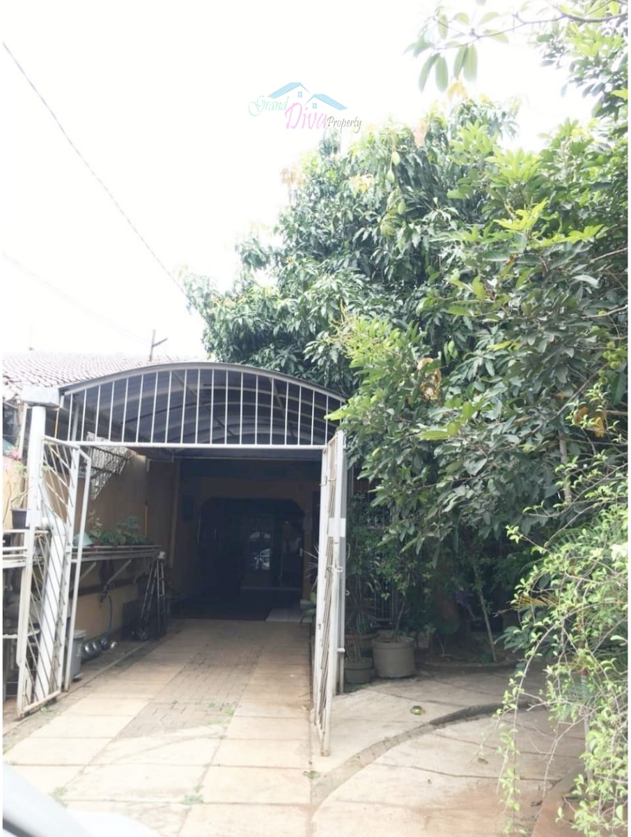 RUMAH DI CIPAYUNG JAKARTA TIMUR