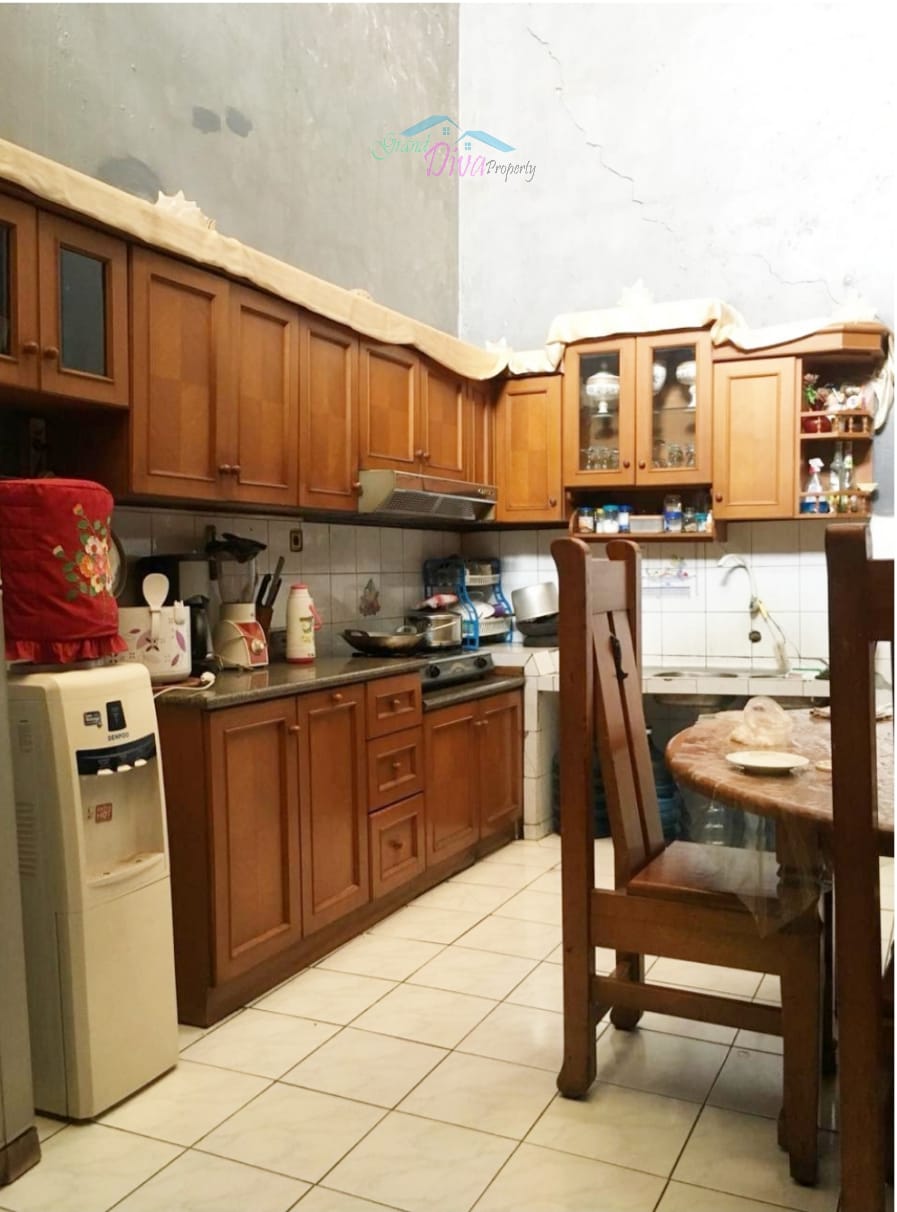 RUMAH DI CIPAYUNG JAKARTA TIMUR