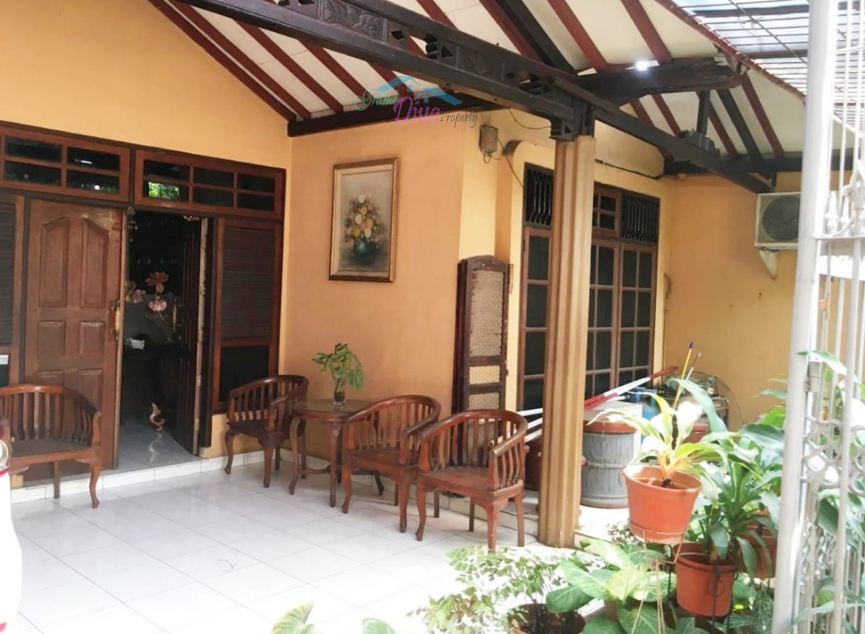 RUMAH DI CIPAYUNG JAKARTA TIMUR