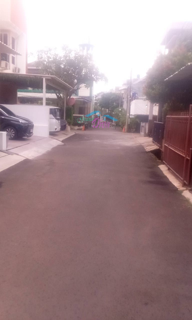 RUMAH DI PERUM JATIBENING BARU PONDOKGEDE BEKASI