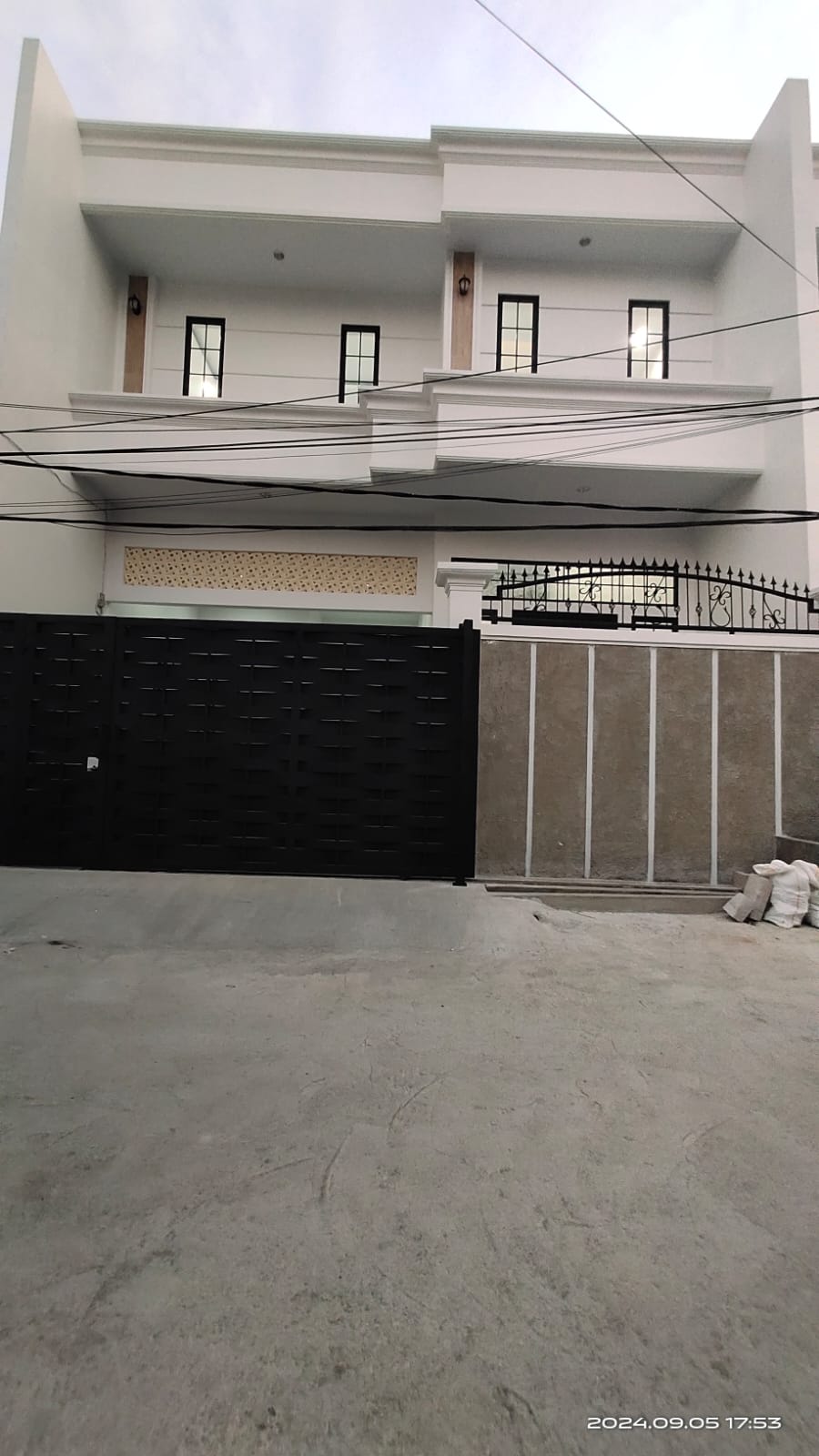 Jual rumah baru komplek di Daan Mogot, Kapuk, Cengkareng, Jakart
