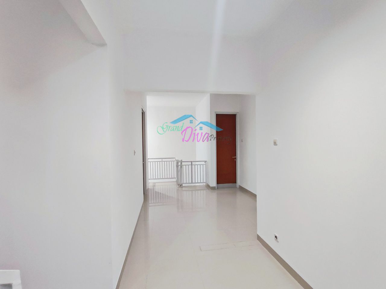 RUMAH BAGUS BARU RENOVASI DI CLUSTER THE REGENT BEKASI