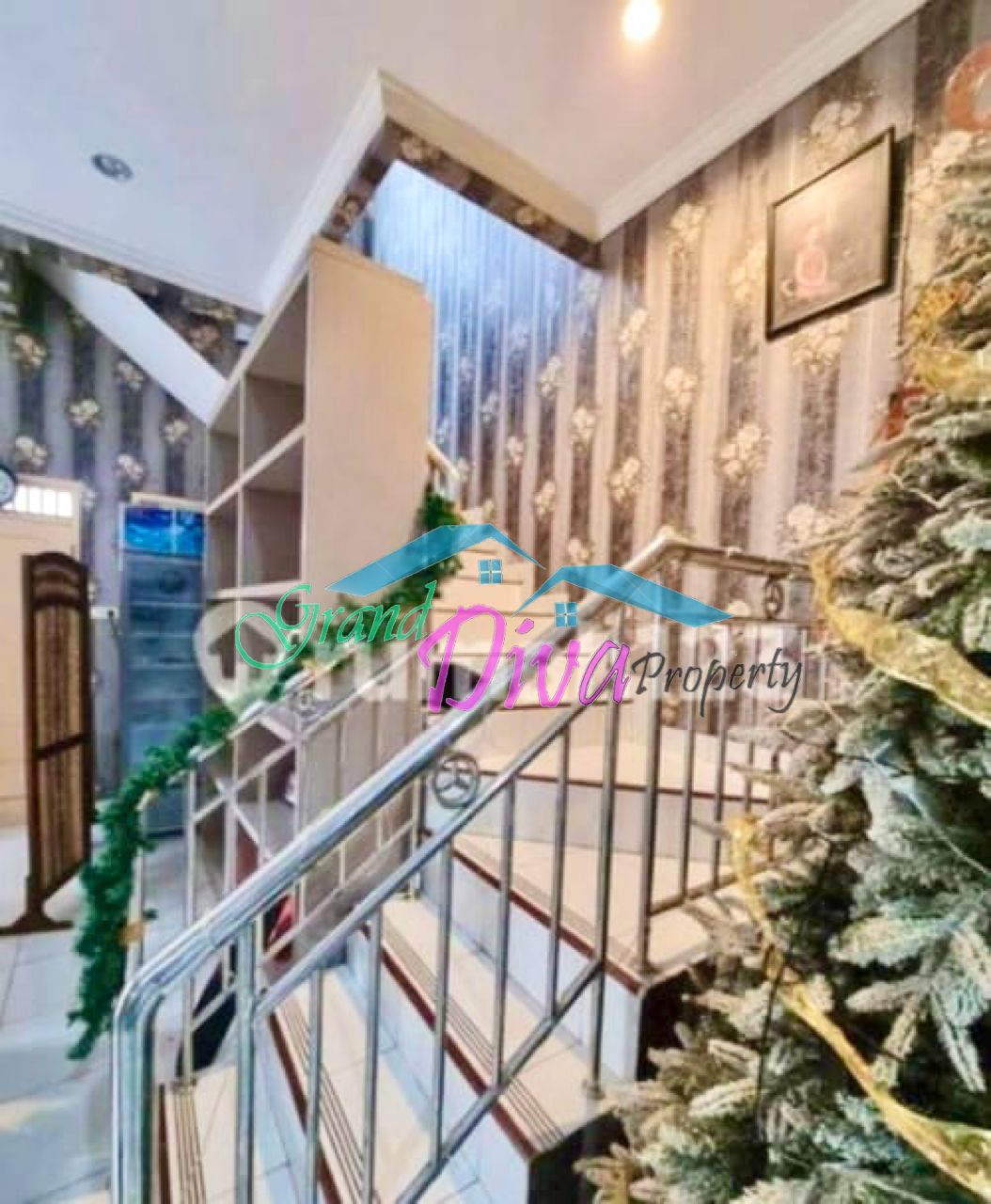 RUMAH 2 LANTAI DI PONDOK PEKAYON INDAH BEKASI