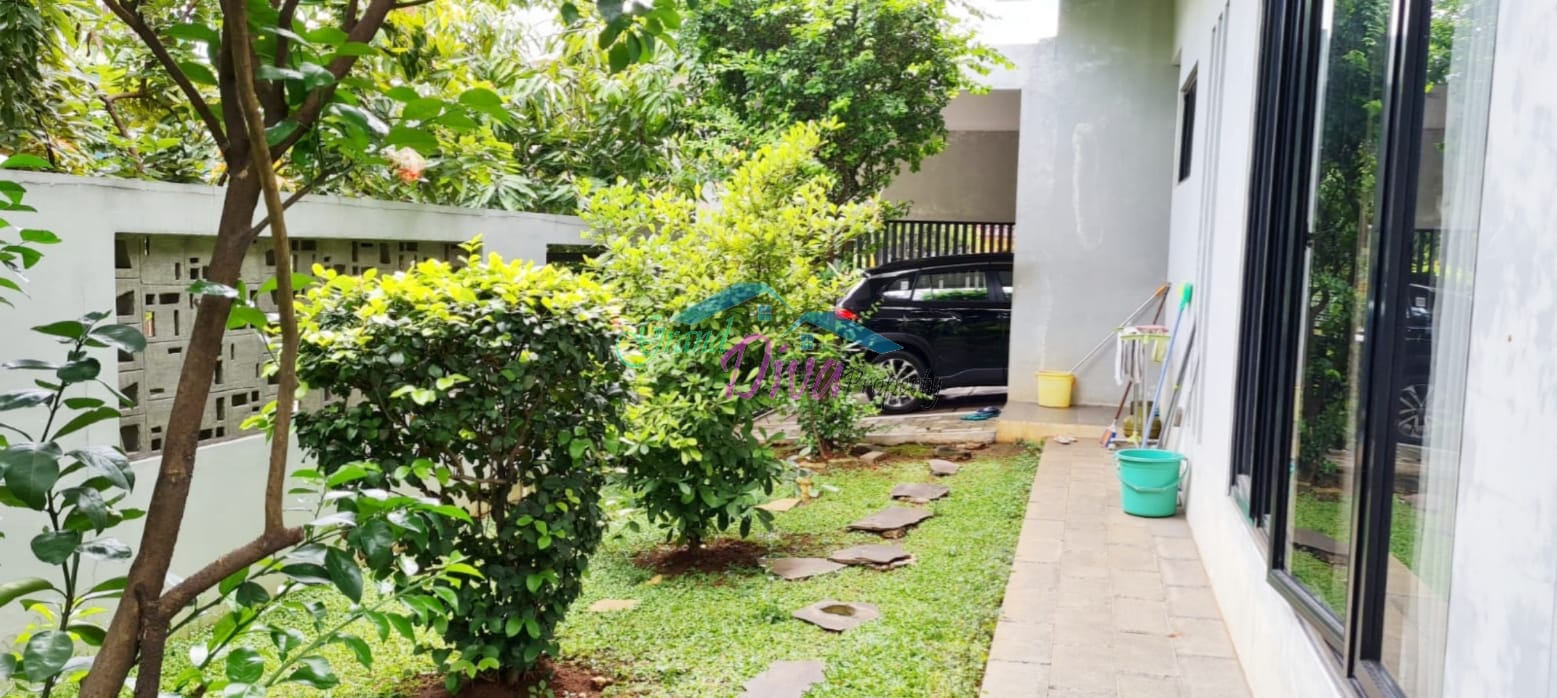RUMAH DI KEMANG PRATAMA 1 BEKASI