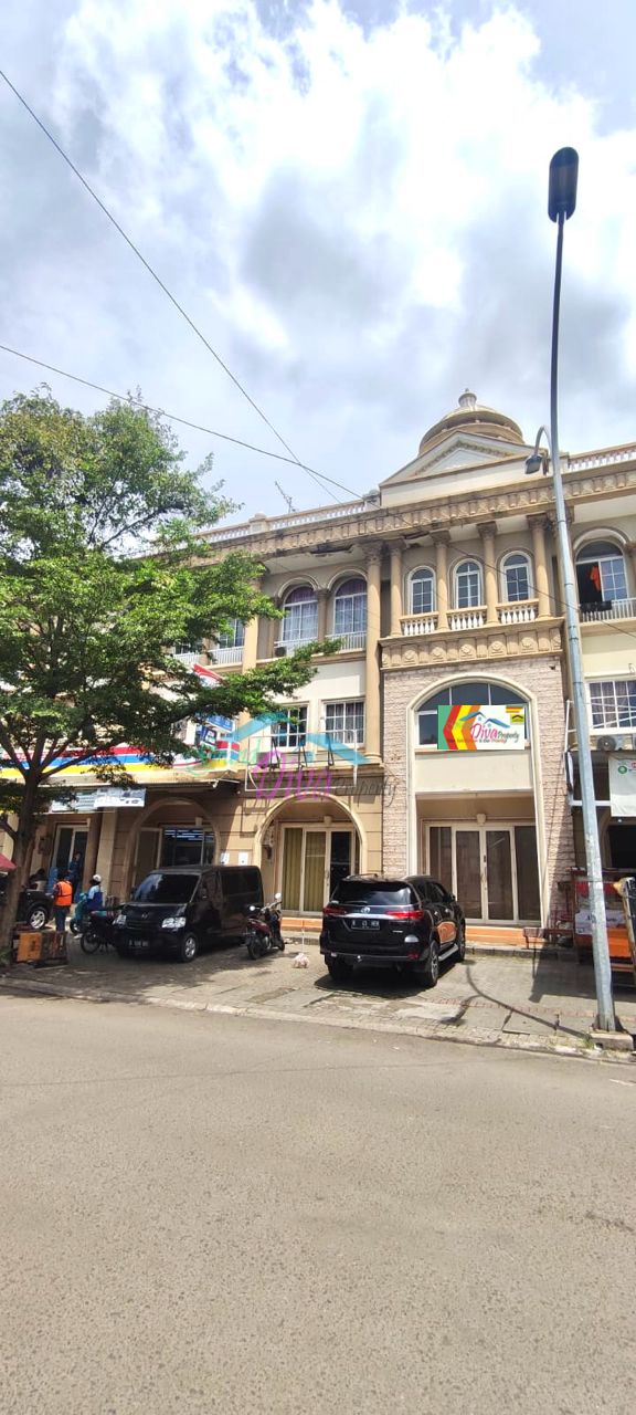 RUKO DI JALAN UTAMA GRAND GALAXY CITY