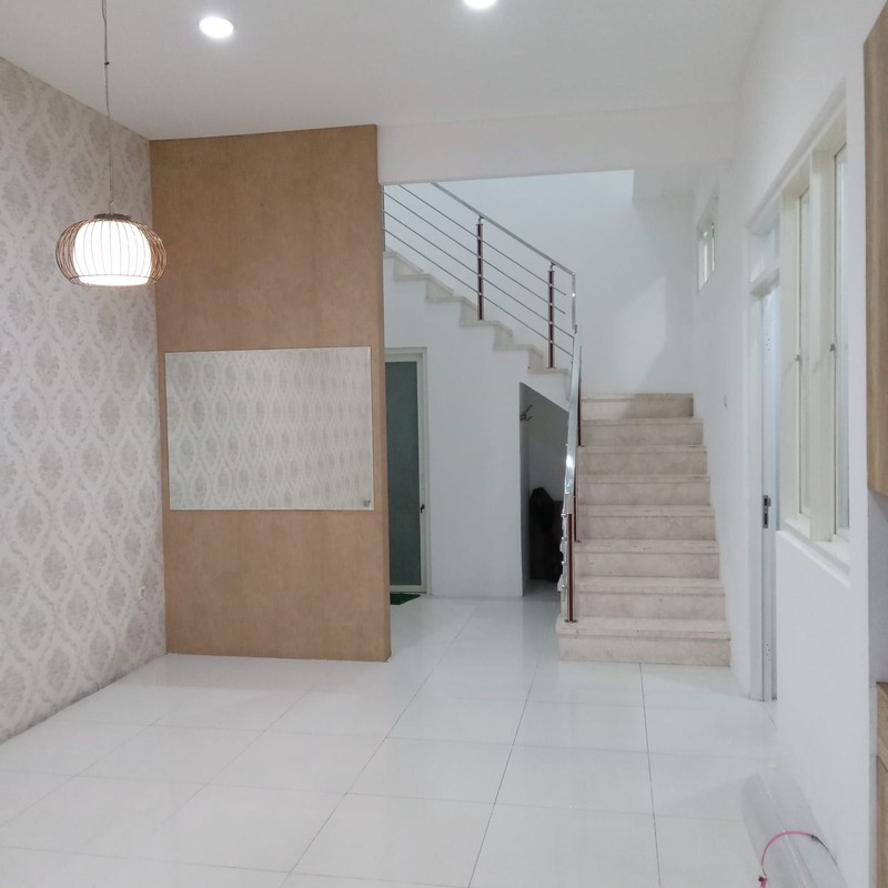 Rumah Royal Residence Minimalis 2 Lantai Bangunan Sendiri