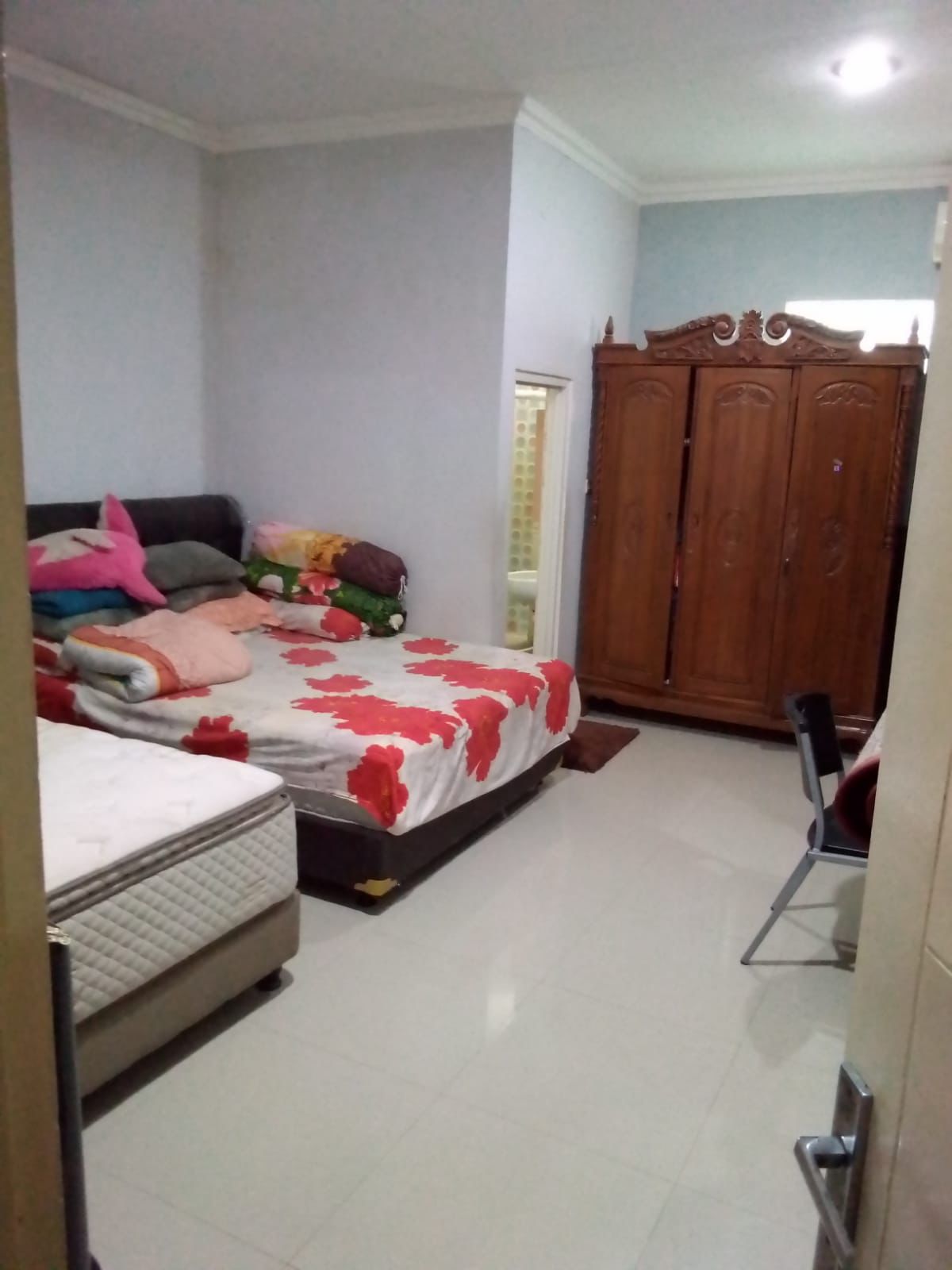 Jual rumah cantik jalan besar