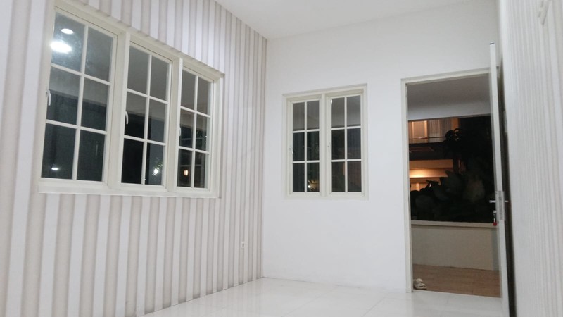Rumah Royal Residence Minimalis 2 Lantai Bangunan Sendiri