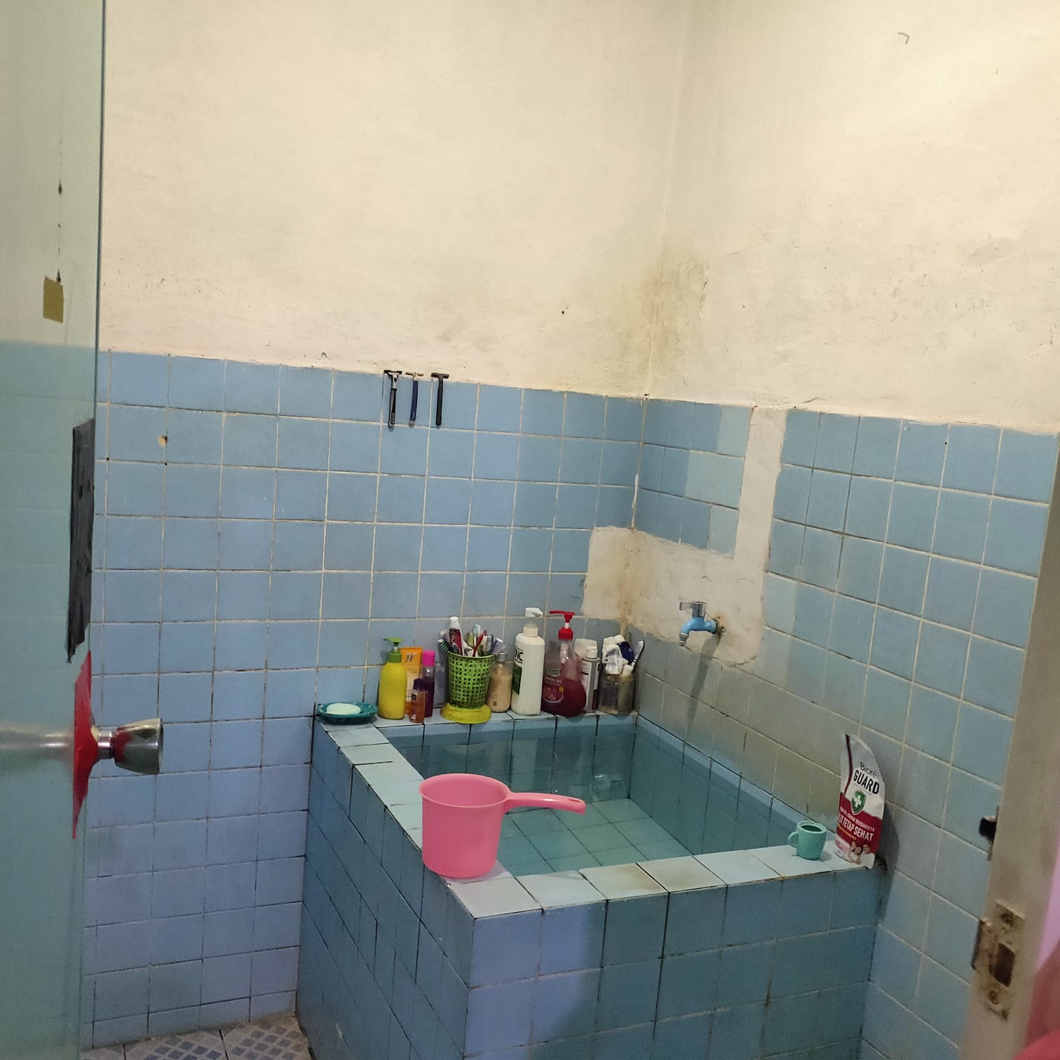 Jual rumah lama di komplek TVRI di Palmerah, Jakarta Barat