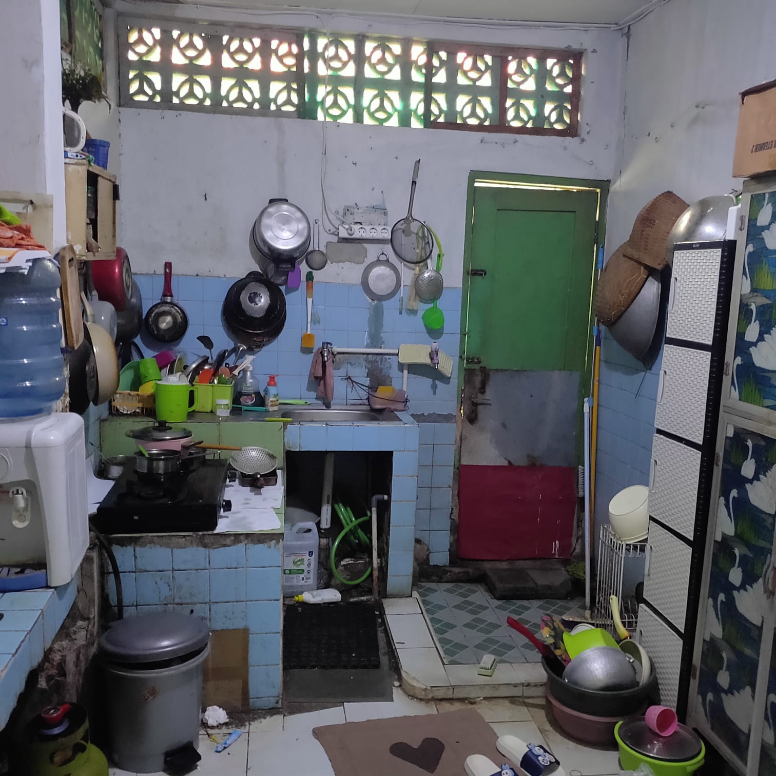 Jual rumah lama di komplek TVRI di Palmerah, Jakarta Barat