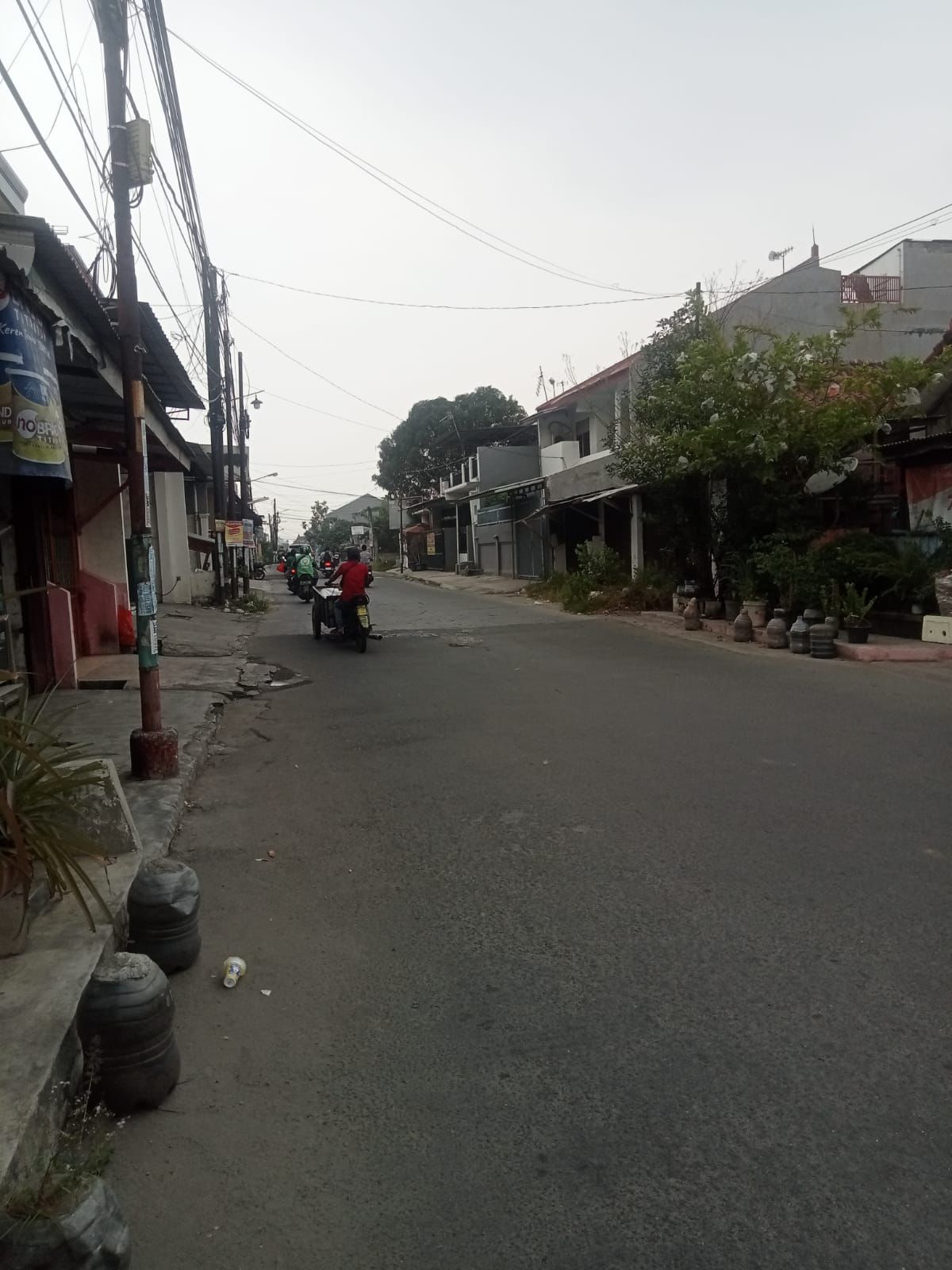 Jual rumah cantik jalan besar