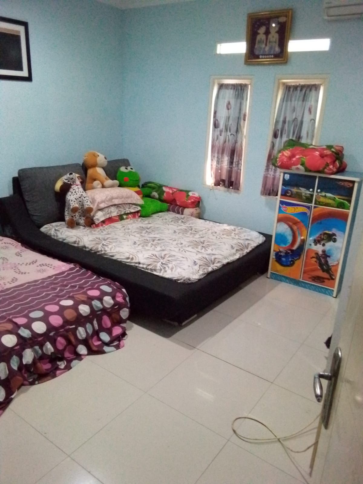 Jual rumah cantik jalan besar