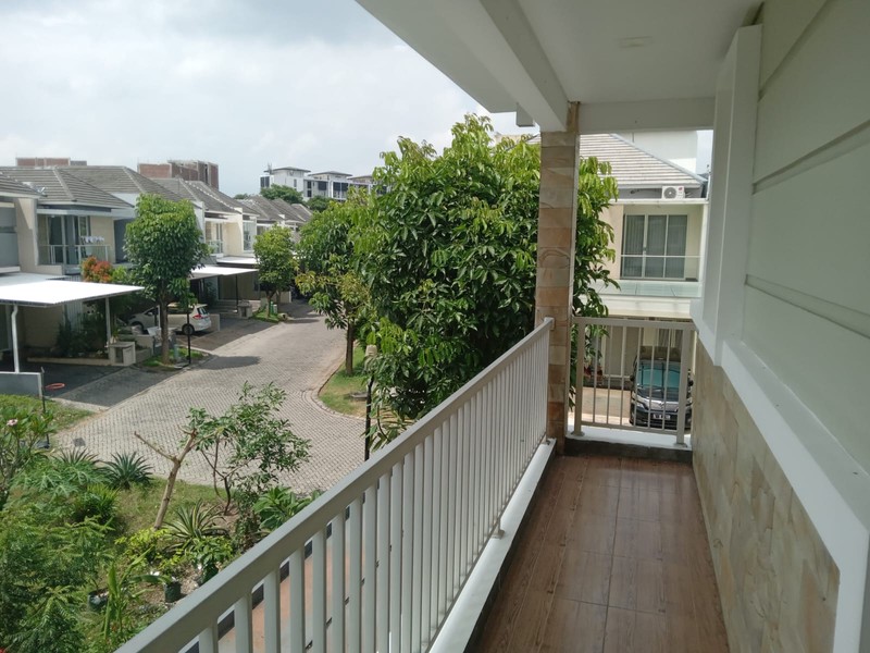 Rumah Royal Residence Minimalis 2 Lantai Bangunan Sendiri