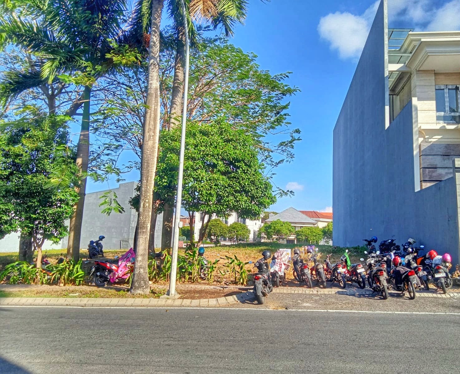 DIJUAL TANAH RAYA BUKIT GOLF UTAMA COMMERCIAL CITRALAND SURABAYA